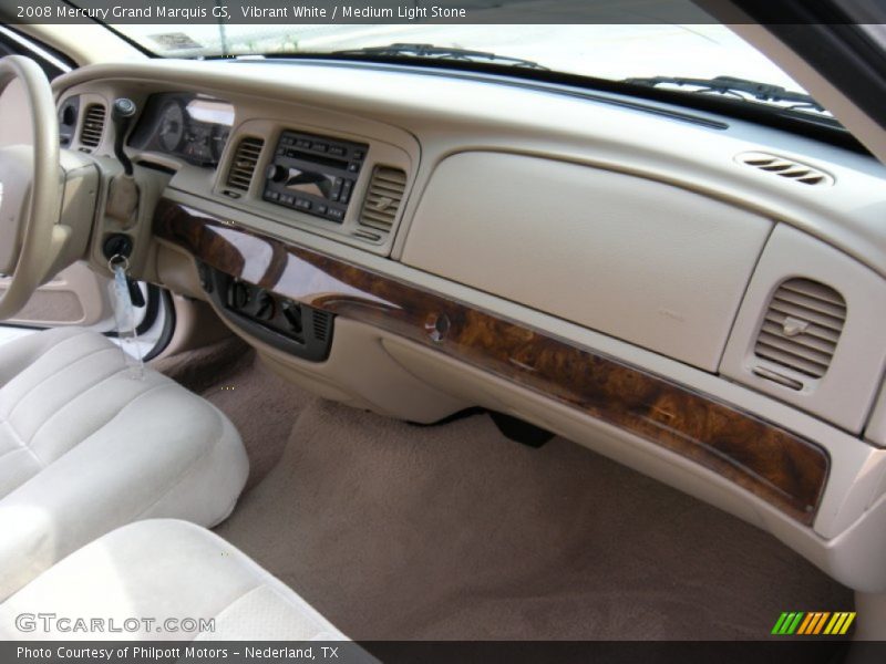 Vibrant White / Medium Light Stone 2008 Mercury Grand Marquis GS