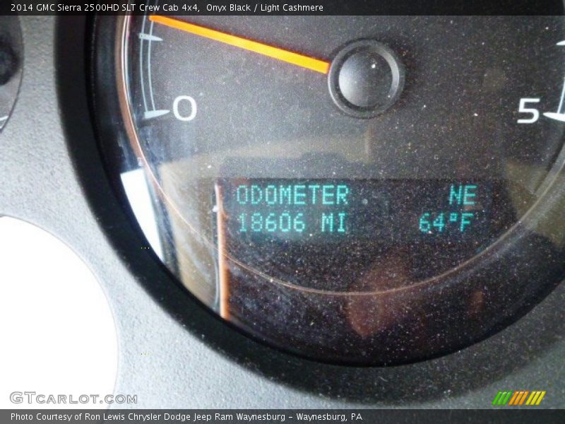 Onyx Black / Light Cashmere 2014 GMC Sierra 2500HD SLT Crew Cab 4x4