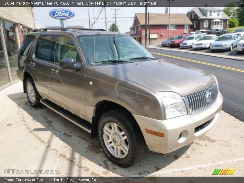 Front 3/4 View of 2004 Mountaineer V8 AWD