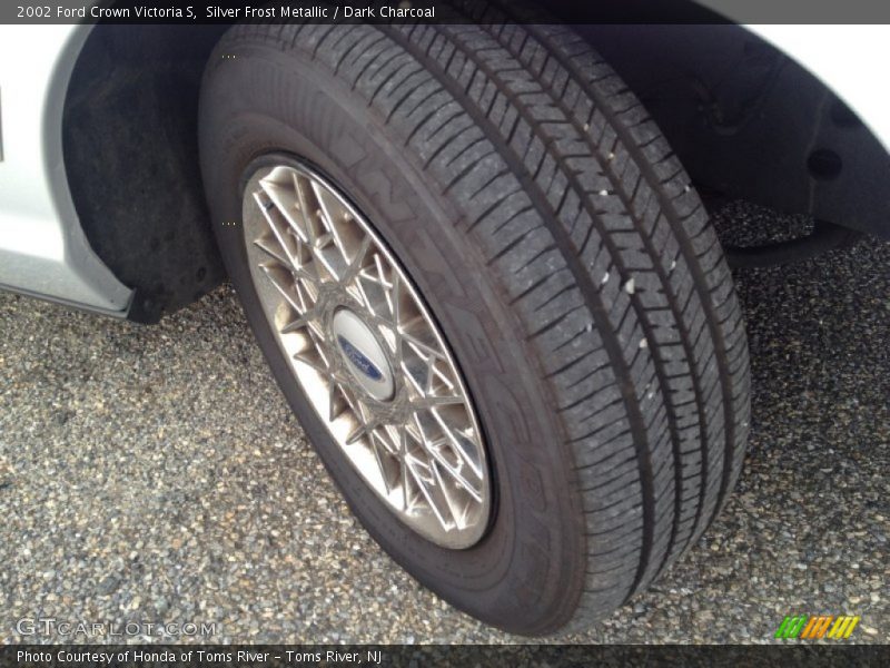 Silver Frost Metallic / Dark Charcoal 2002 Ford Crown Victoria S