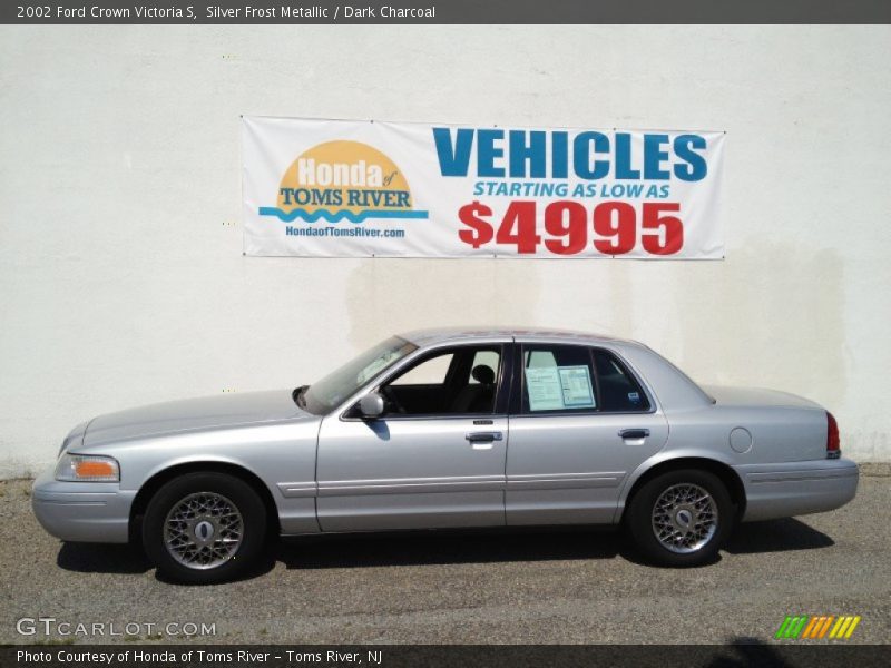 Silver Frost Metallic / Dark Charcoal 2002 Ford Crown Victoria S