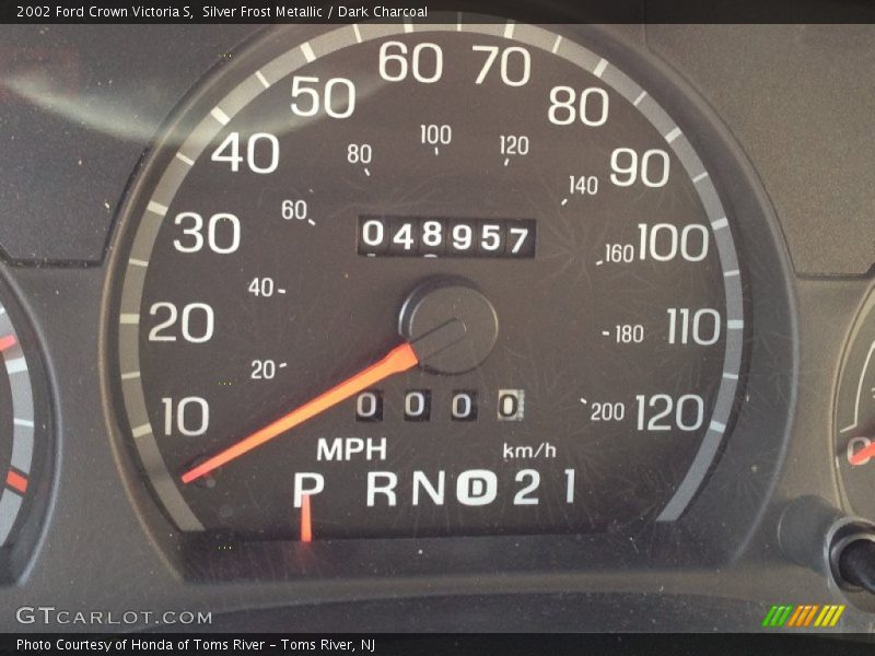 Silver Frost Metallic / Dark Charcoal 2002 Ford Crown Victoria S