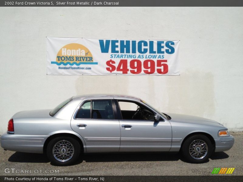 Silver Frost Metallic / Dark Charcoal 2002 Ford Crown Victoria S