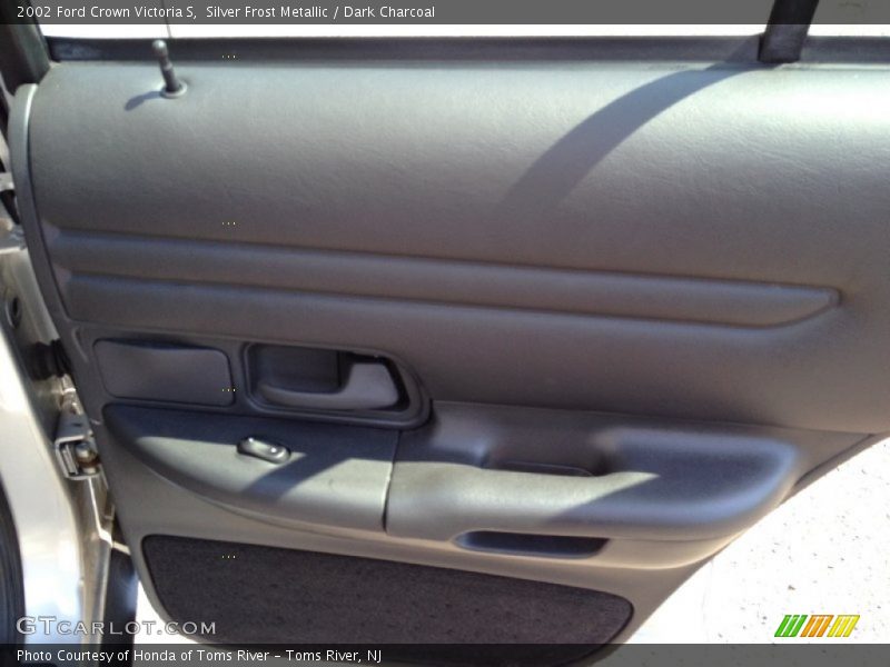 Silver Frost Metallic / Dark Charcoal 2002 Ford Crown Victoria S