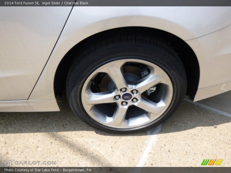 Ingot Silver / Charcoal Black 2014 Ford Fusion SE