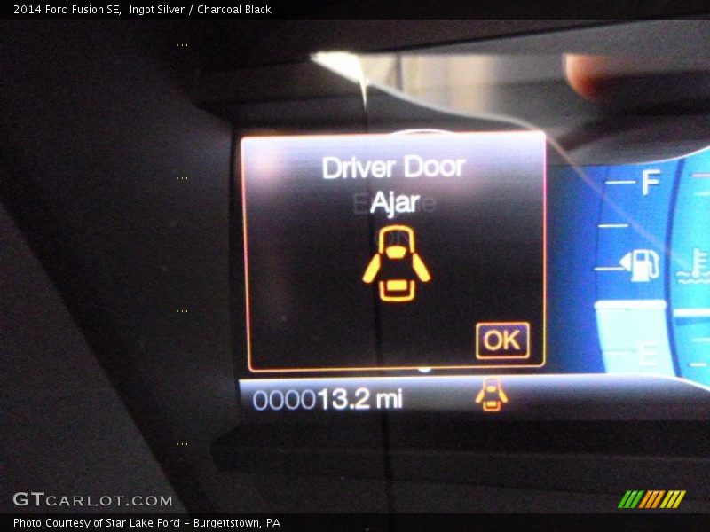 Ingot Silver / Charcoal Black 2014 Ford Fusion SE