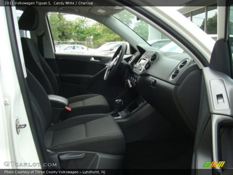 Candy White / Charcoal 2011 Volkswagen Tiguan S