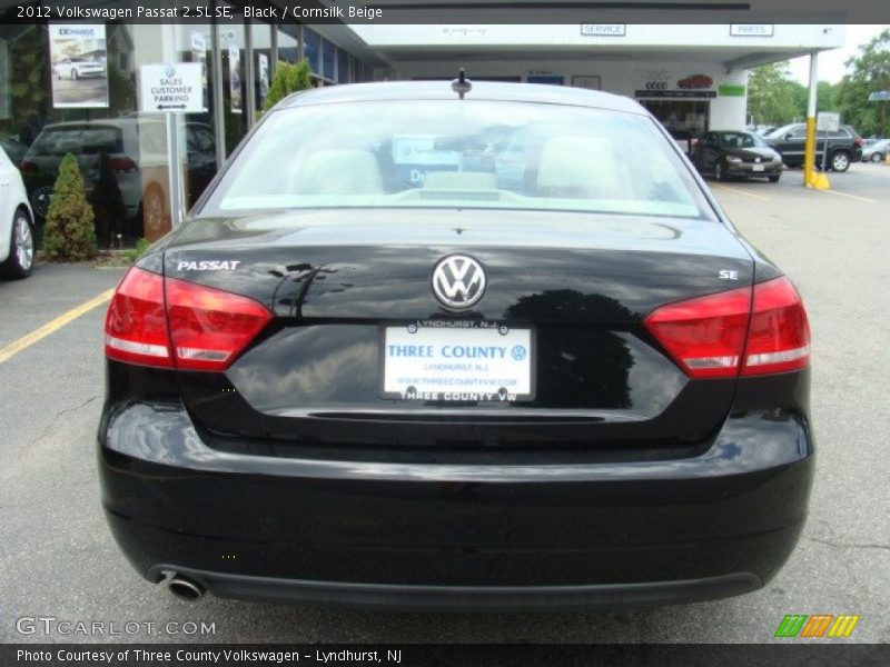 Black / Cornsilk Beige 2012 Volkswagen Passat 2.5L SE