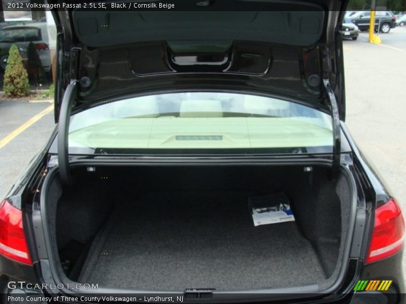 Black / Cornsilk Beige 2012 Volkswagen Passat 2.5L SE