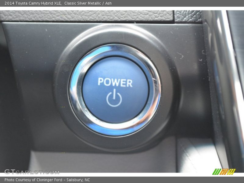 Classic Silver Metallic / Ash 2014 Toyota Camry Hybrid XLE