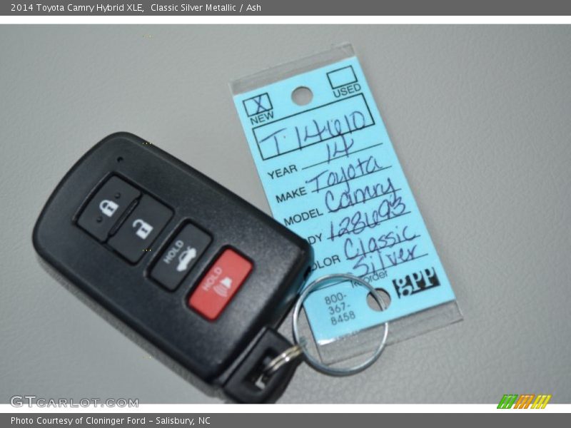 Classic Silver Metallic / Ash 2014 Toyota Camry Hybrid XLE