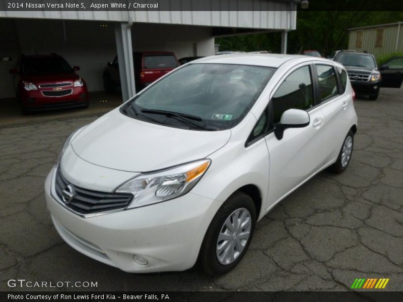 Aspen White / Charcoal 2014 Nissan Versa Note S