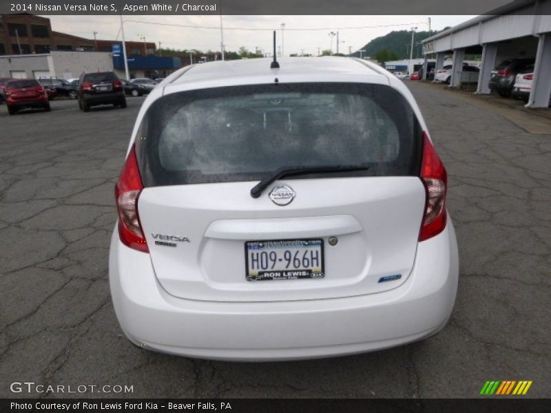 Aspen White / Charcoal 2014 Nissan Versa Note S