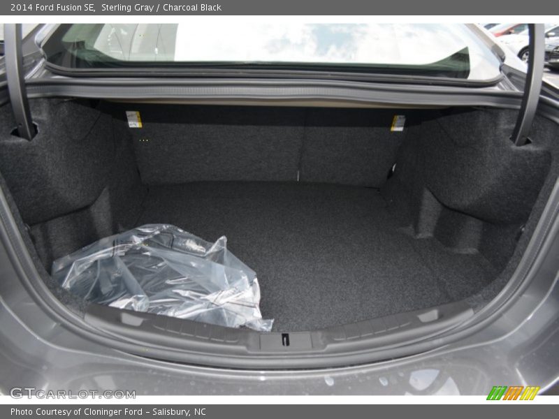 Sterling Gray / Charcoal Black 2014 Ford Fusion SE