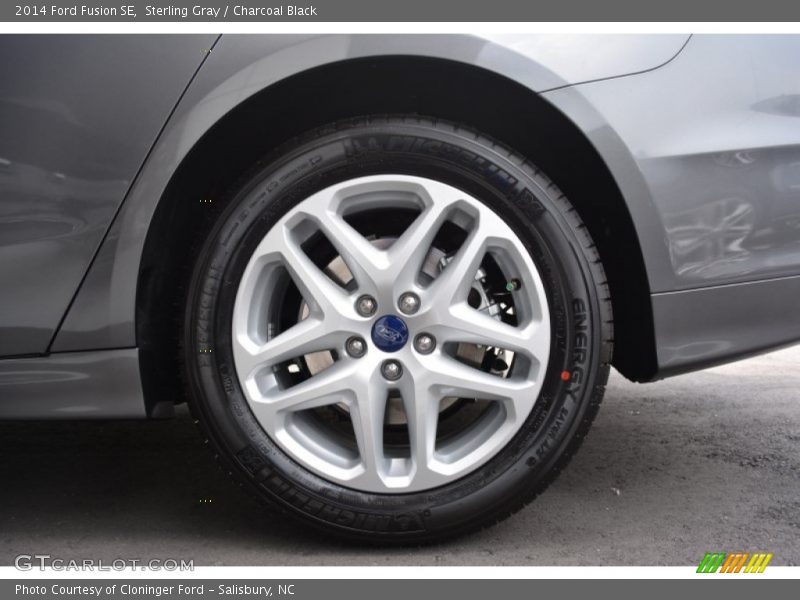 Sterling Gray / Charcoal Black 2014 Ford Fusion SE