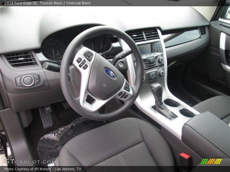 Tuxedo Black / Charcoal Black 2014 Ford Edge SE