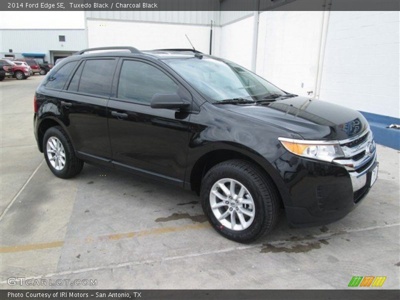 Tuxedo Black / Charcoal Black 2014 Ford Edge SE