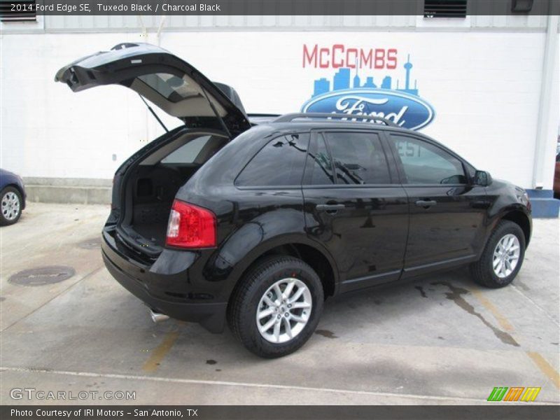 Tuxedo Black / Charcoal Black 2014 Ford Edge SE