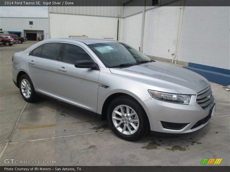 Ingot Silver / Dune 2014 Ford Taurus SE