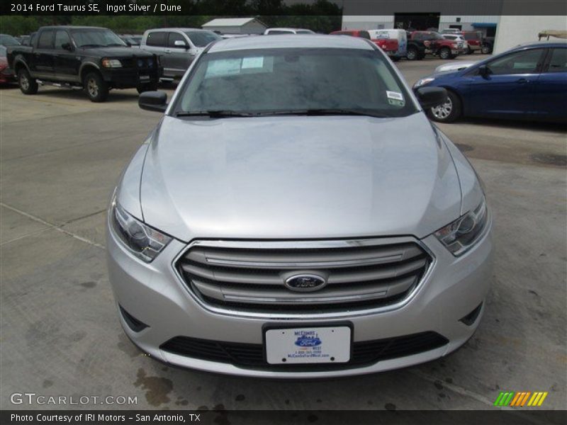 Ingot Silver / Dune 2014 Ford Taurus SE