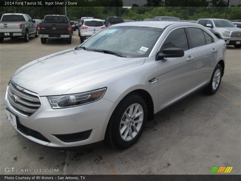 Ingot Silver / Dune 2014 Ford Taurus SE
