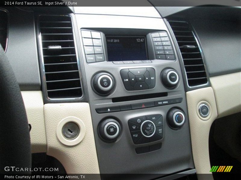 Ingot Silver / Dune 2014 Ford Taurus SE