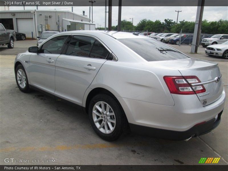 Ingot Silver / Dune 2014 Ford Taurus SE