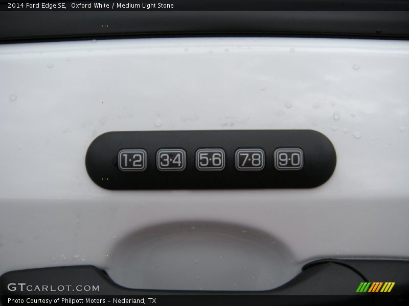 Oxford White / Medium Light Stone 2014 Ford Edge SE