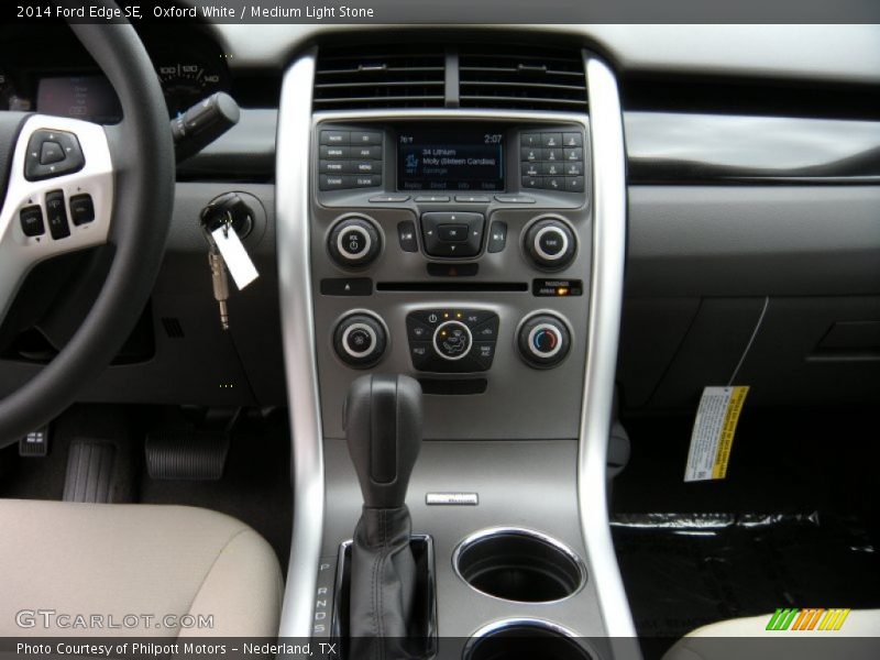 Oxford White / Medium Light Stone 2014 Ford Edge SE
