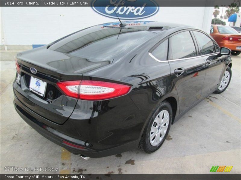 Tuxedo Black / Earth Gray 2014 Ford Fusion S