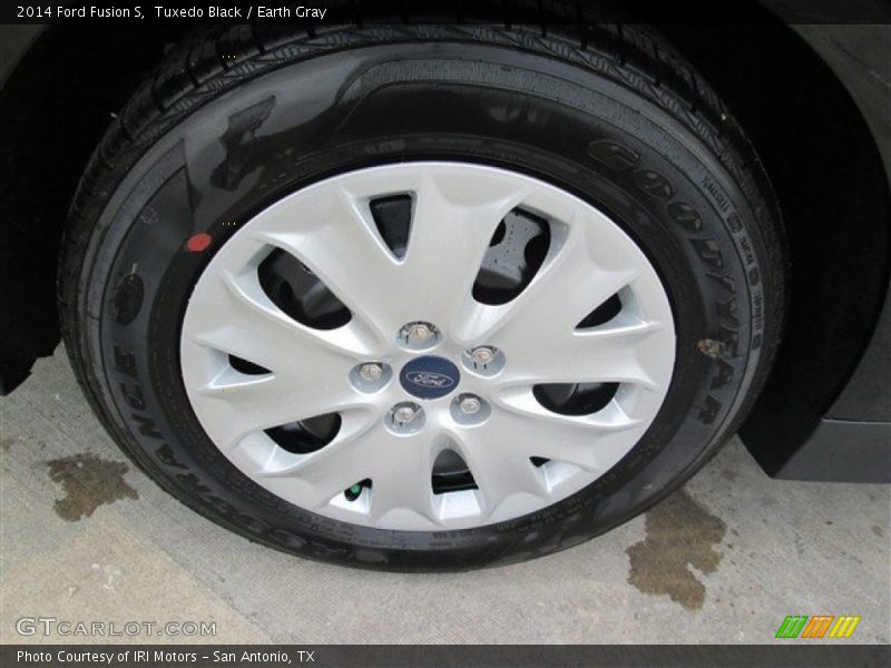 Tuxedo Black / Earth Gray 2014 Ford Fusion S