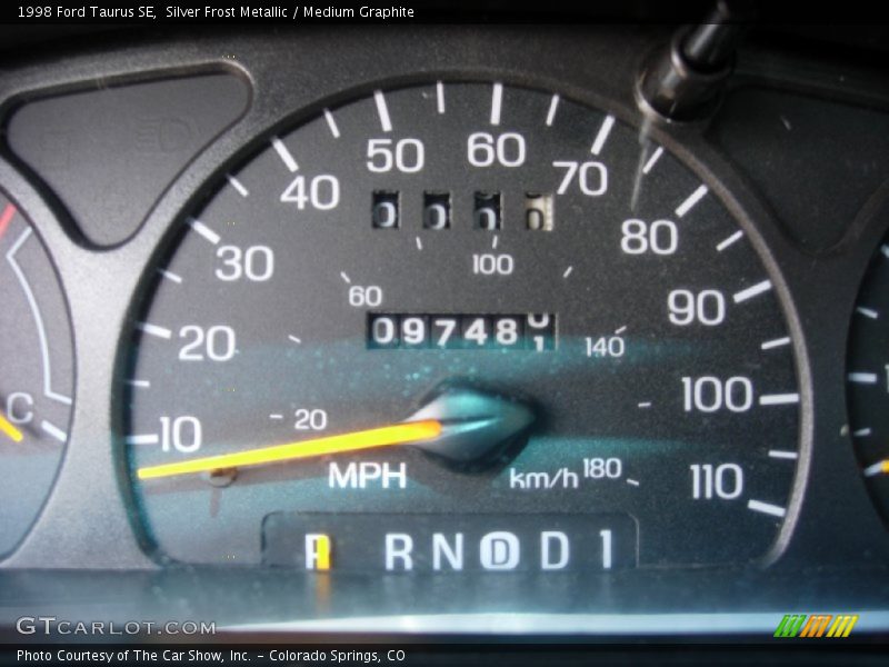 Silver Frost Metallic / Medium Graphite 1998 Ford Taurus SE