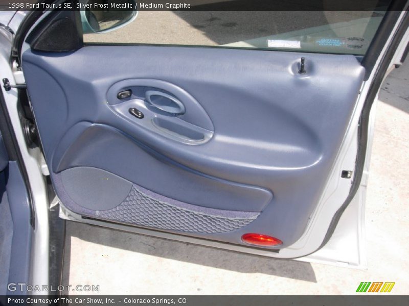 Silver Frost Metallic / Medium Graphite 1998 Ford Taurus SE