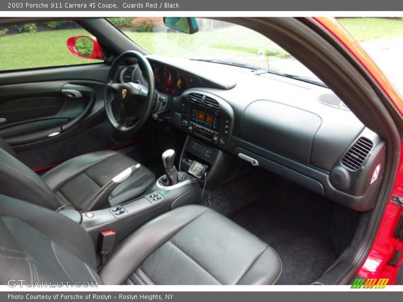 Dashboard of 2003 911 Carrera 4S Coupe