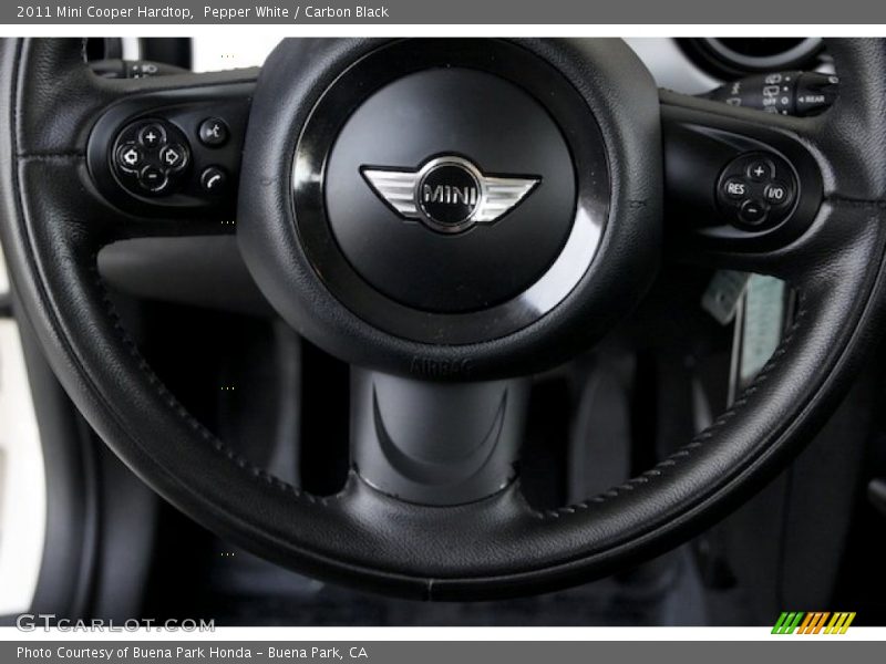 Pepper White / Carbon Black 2011 Mini Cooper Hardtop