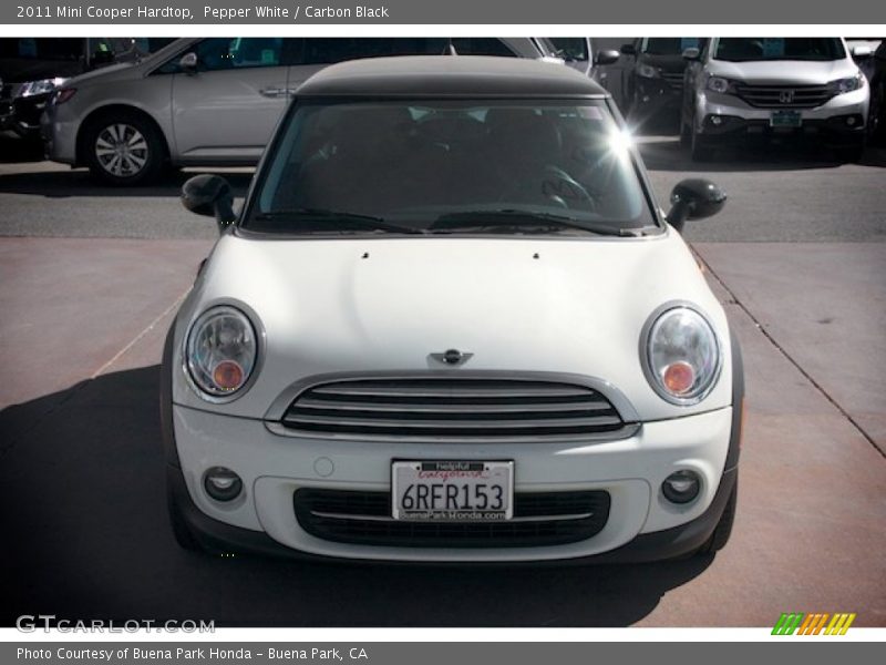 Pepper White / Carbon Black 2011 Mini Cooper Hardtop