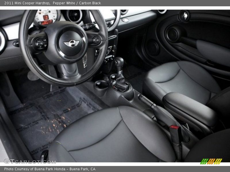Pepper White / Carbon Black 2011 Mini Cooper Hardtop
