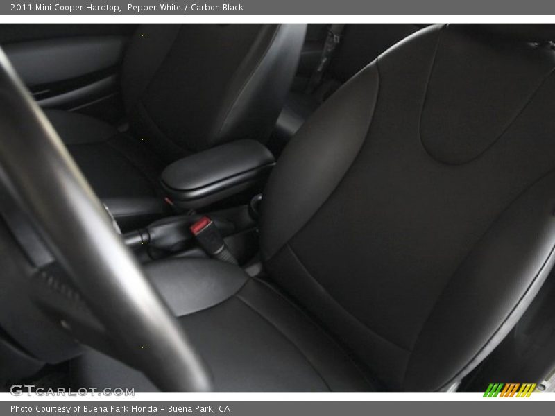 Pepper White / Carbon Black 2011 Mini Cooper Hardtop