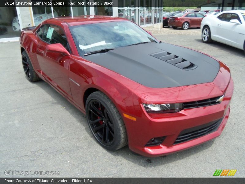 Front 3/4 View of 2014 Camaro SS Coupe