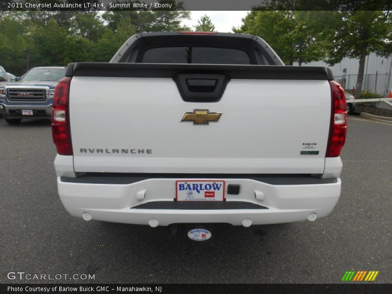 Summit White / Ebony 2011 Chevrolet Avalanche LT 4x4