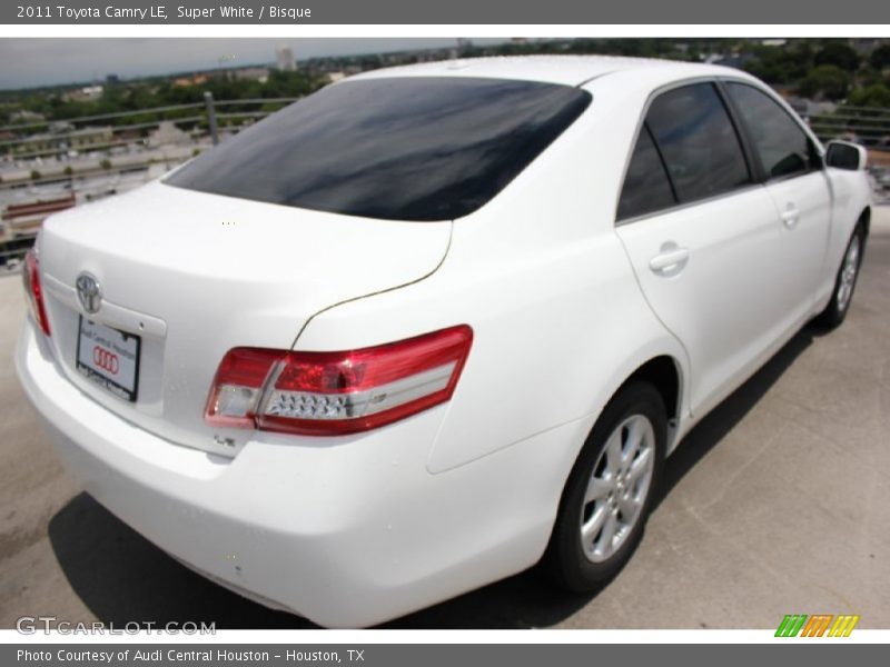 Super White / Bisque 2011 Toyota Camry LE