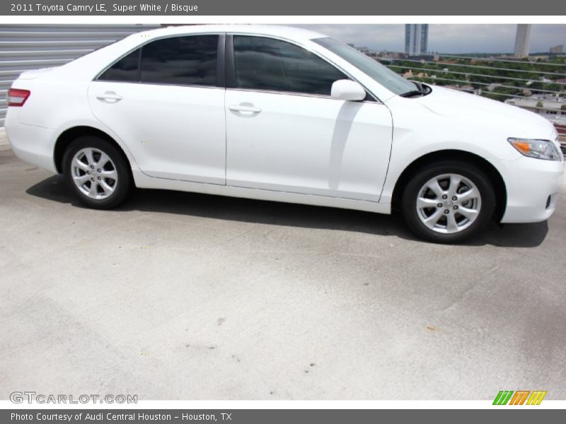 Super White / Bisque 2011 Toyota Camry LE
