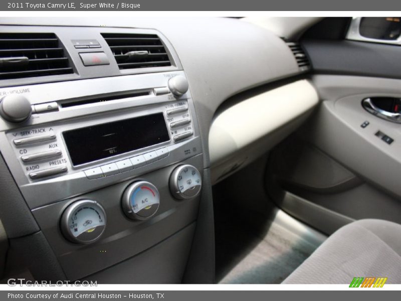 Super White / Bisque 2011 Toyota Camry LE