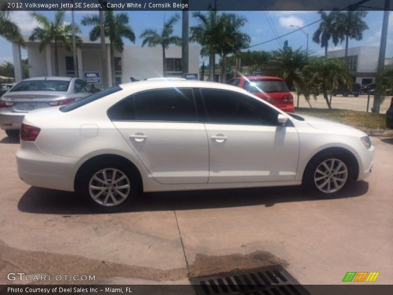 Candy White / Cornsilk Beige 2012 Volkswagen Jetta SE Sedan