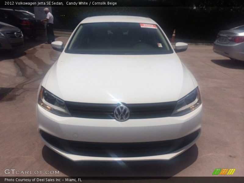 Candy White / Cornsilk Beige 2012 Volkswagen Jetta SE Sedan