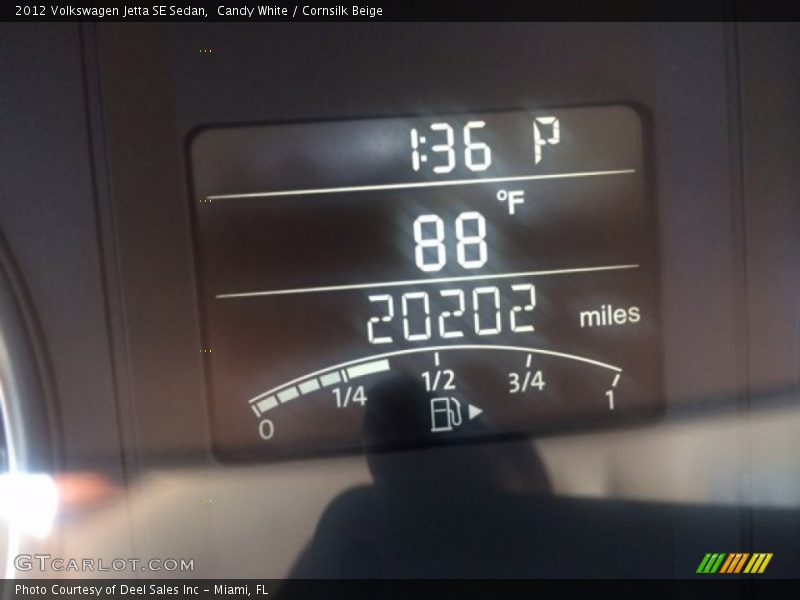 Candy White / Cornsilk Beige 2012 Volkswagen Jetta SE Sedan
