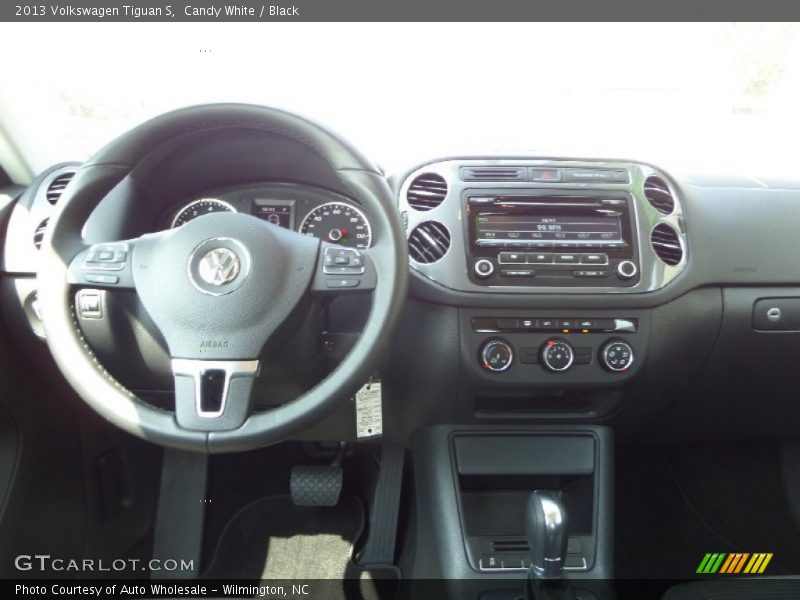 Candy White / Black 2013 Volkswagen Tiguan S