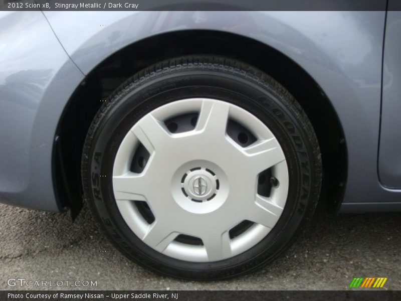 Stingray Metallic / Dark Gray 2012 Scion xB