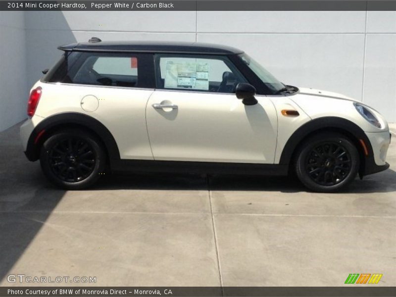 Pepper White / Carbon Black 2014 Mini Cooper Hardtop