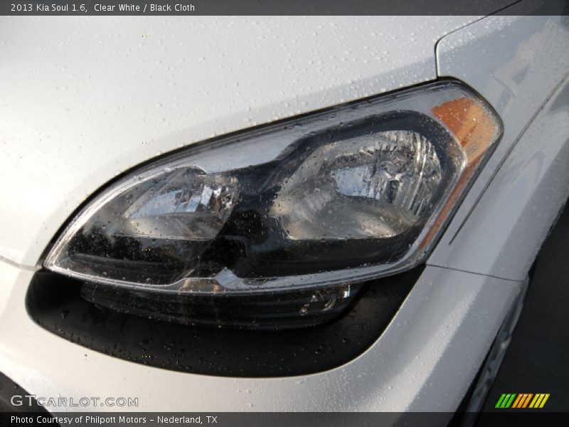 Clear White / Black Cloth 2013 Kia Soul 1.6